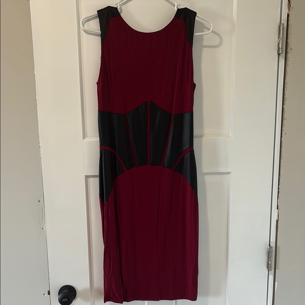 VENUS Burgundy and Black Dress